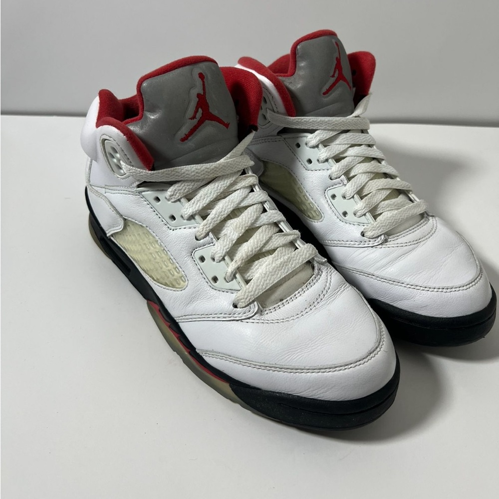Jordan 5 Retro Fire Red Silver Tongue size 5.5y